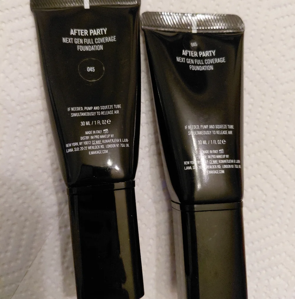 2 IL MAKIAGE Foundation in Sleek Black Tubes - Picture 2 of 2